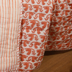 Naarangi Bandar Seamless Orange Baby Quilt - Moriyo Decor