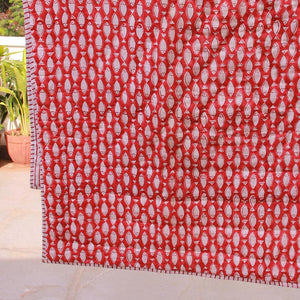 Laal Machli Seamless Red Baby Quilt - Moriyo Decor