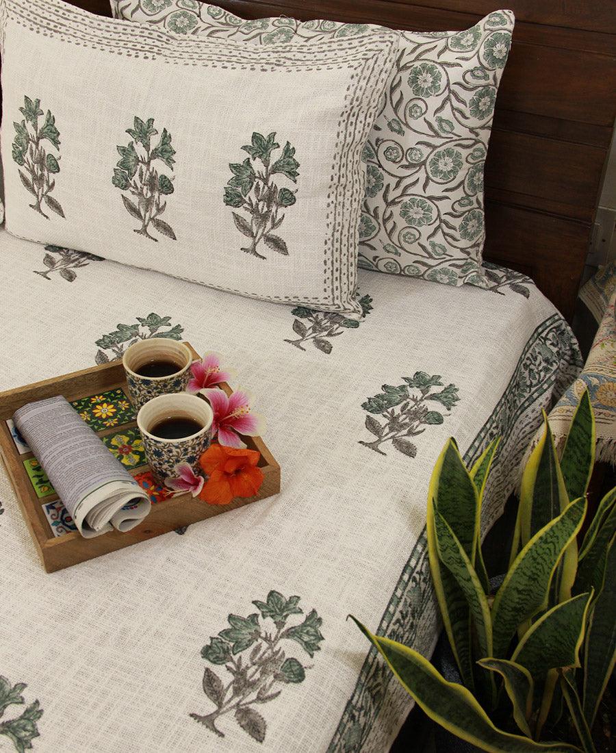 Bohemian Green Daffodil Bed Cover with 2 Pillow Cover Set - Moriyo Decor