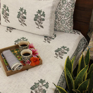 Bohemian Green Daffodil Bed Cover with 2 Pillow Cover Set - Moriyo Decor