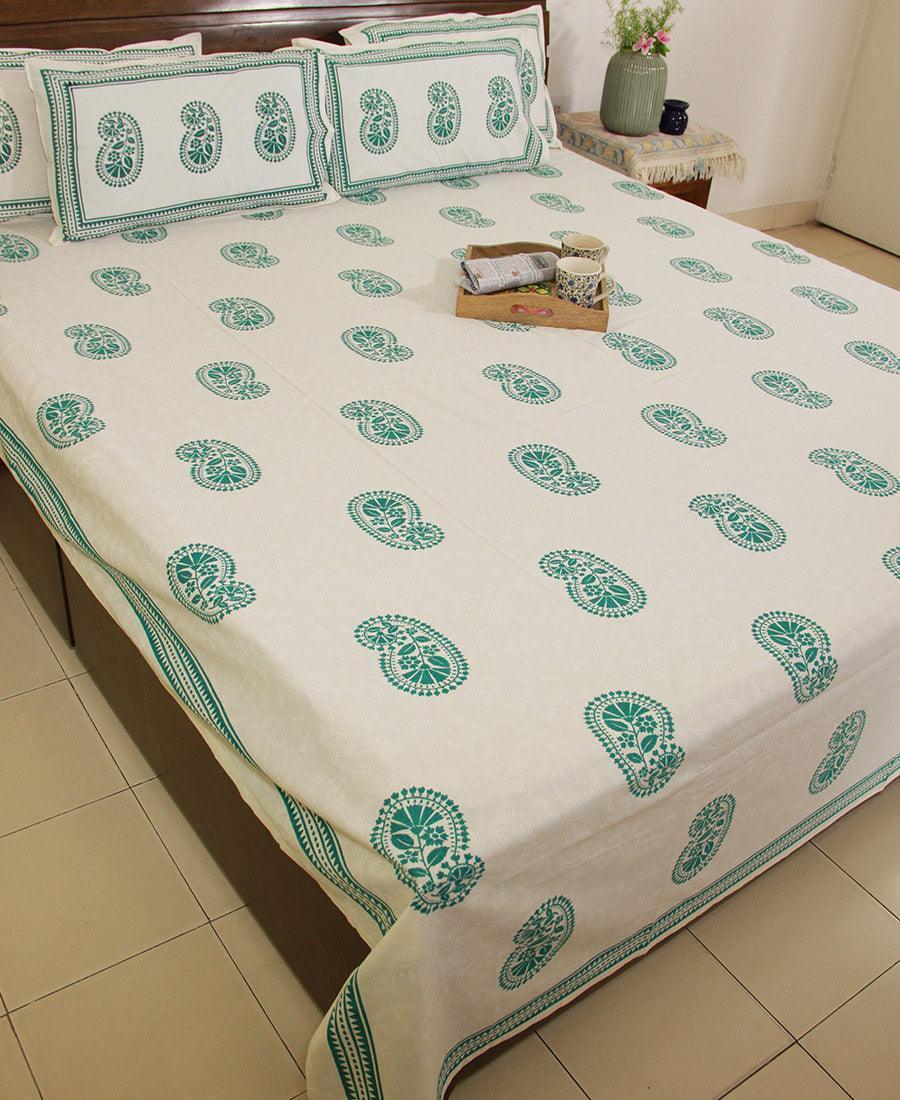 Jungle green Paisley Bedsheet with 2 Pillow Cover Set - 220TC - Moriyo Decor