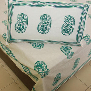 Jungle green Paisley Bedsheet with 2 Pillow Cover Set - 220TC - Moriyo Decor