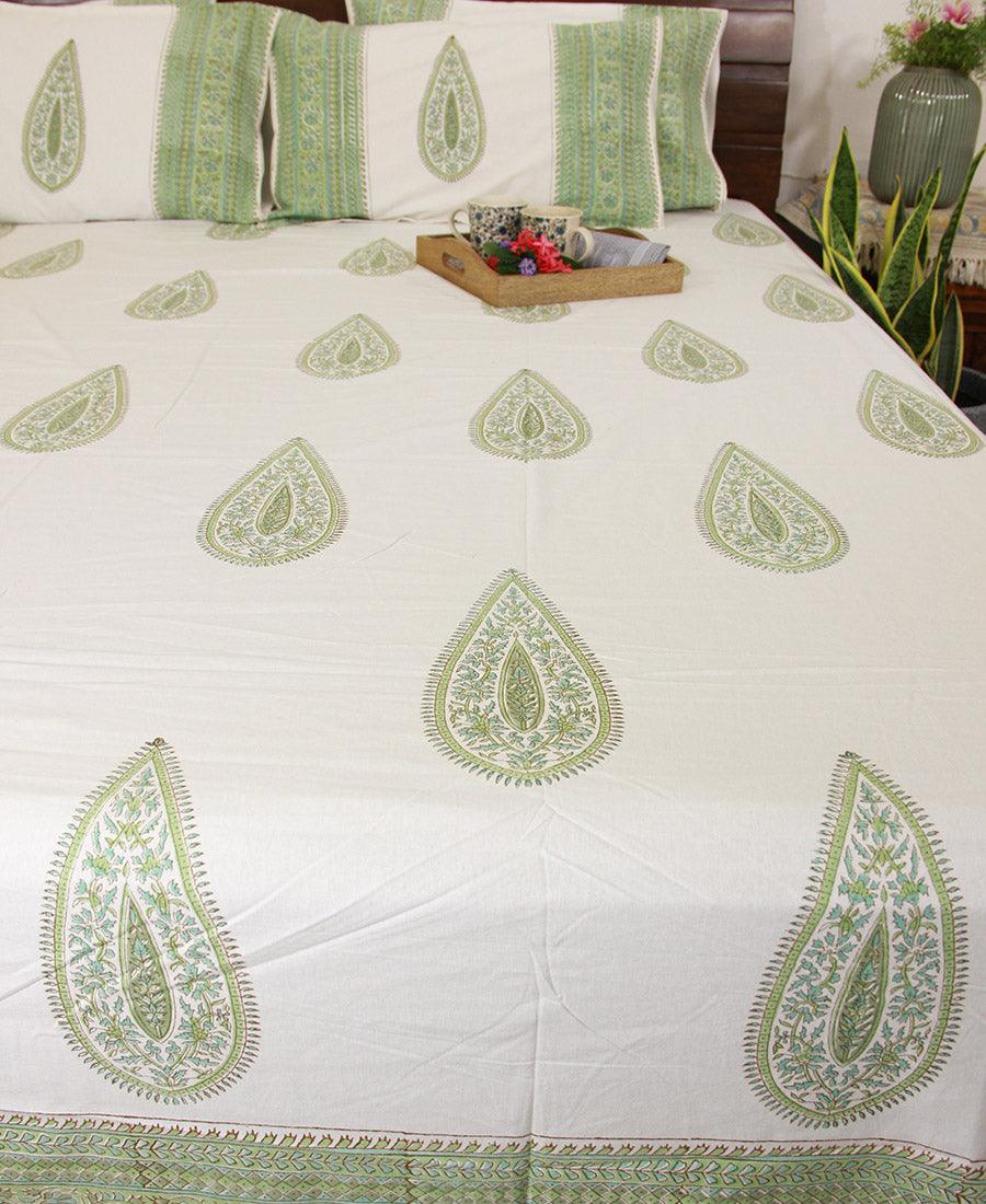 Hari Pankhudi Bedsheet with 2 Pillow Cover Sets - 280TC - Moriyo Decor