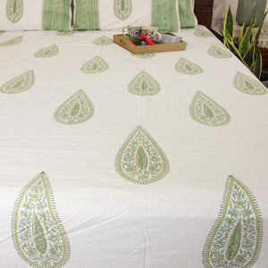 Hari Pankhudi Bedsheet with 2 Pillow Cover Sets - 280TC - Moriyo Decor