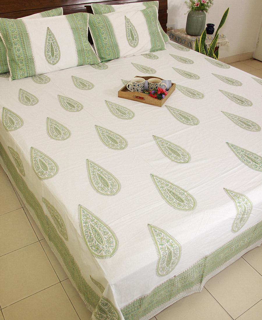 Hari Pankhudi Bedsheet with 2 Pillow Cover Sets - 280TC - Moriyo Decor