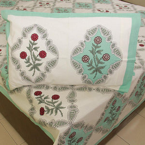 Red Stargrass on Green Bedsheet with 2 Pillow Cover Set - 220TC - Moriyo Decor