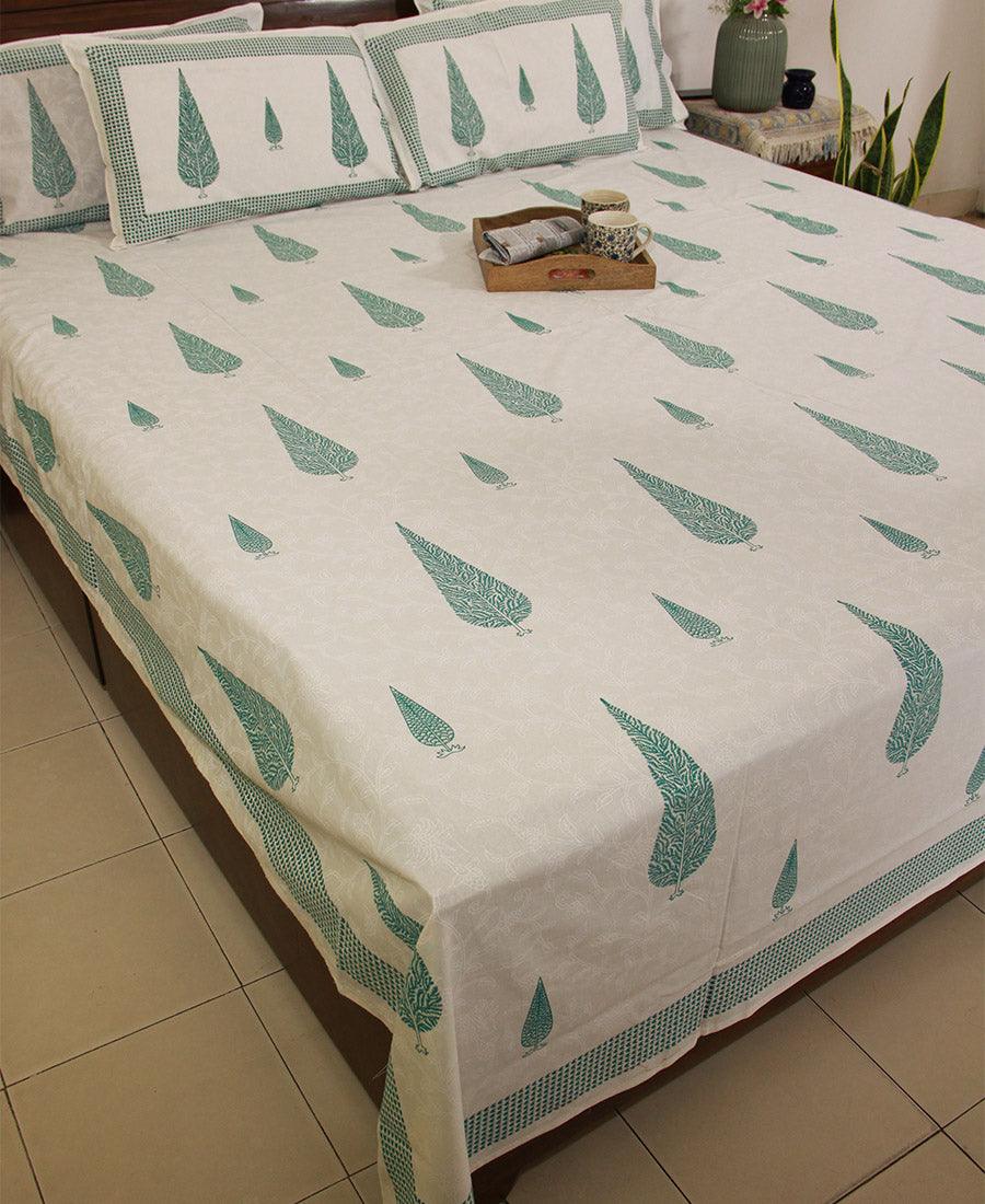 Jungle Green Gulbahaar Bedsheet with 2 Pillow Cover Set - 220TC - Moriyo Decor