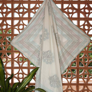 Dastaan-e-Guldastaa Green Muslin Dohar - Moriyo Decor