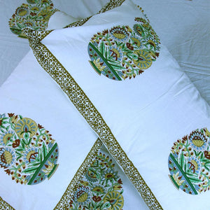 Paisley on Yellow Bedsheet with 2 Pillow Cover Set - 280TC - Moriyo Decor